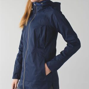 Lululemon Athletica fo drizzle rain jacket